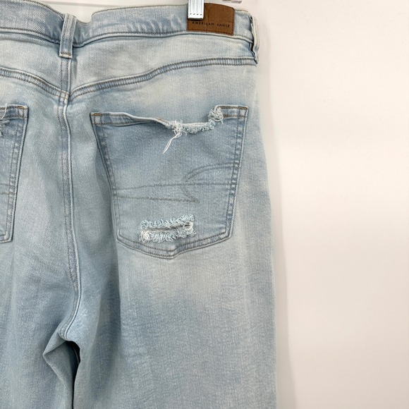 American Eagle Super High Rise Baggy Straight Distressed Jeans Light Wash Sz  10 - Picture 8 of 11